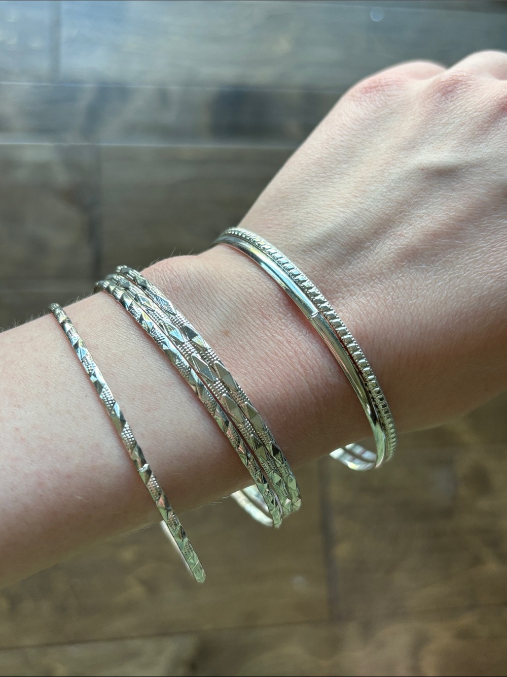 Silver-Tone Textured Women’s Bangle Bracelet Set of 6